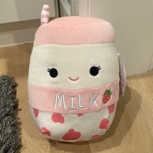 Squishmallow Amelie the Strawberry Milk NWT 8”